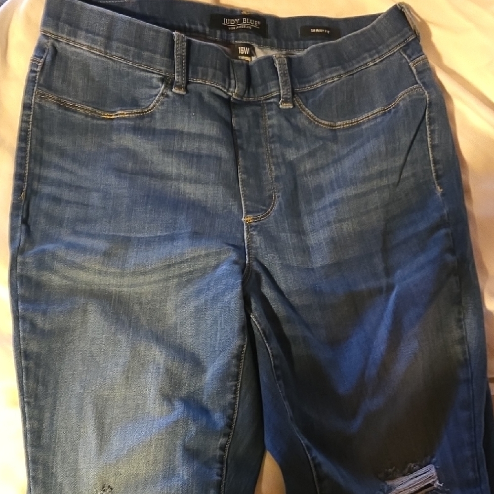 Judy Blue Boyfriend Jeans in Classic Blue